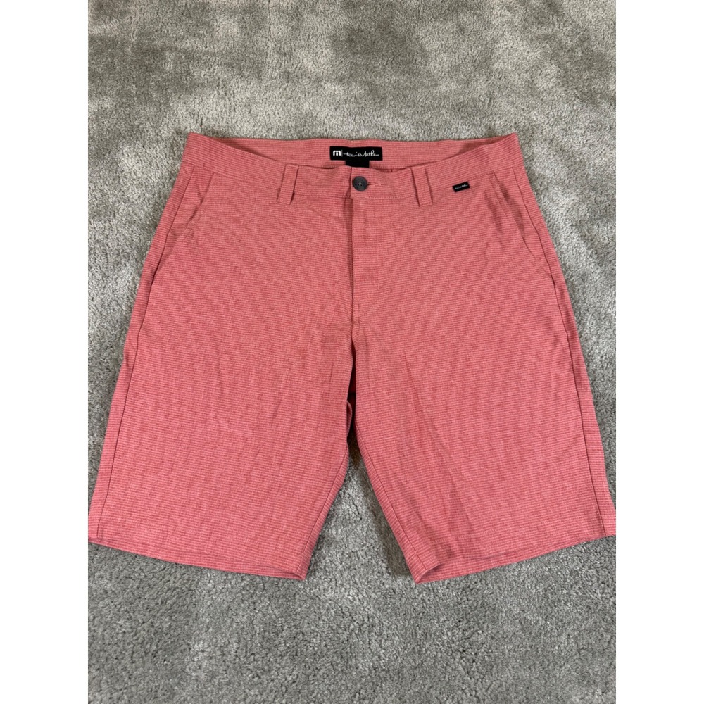 TravisMathew Men 34 Golf Shorts Coral Red Heather Stretch Performance Beck 9.5in
